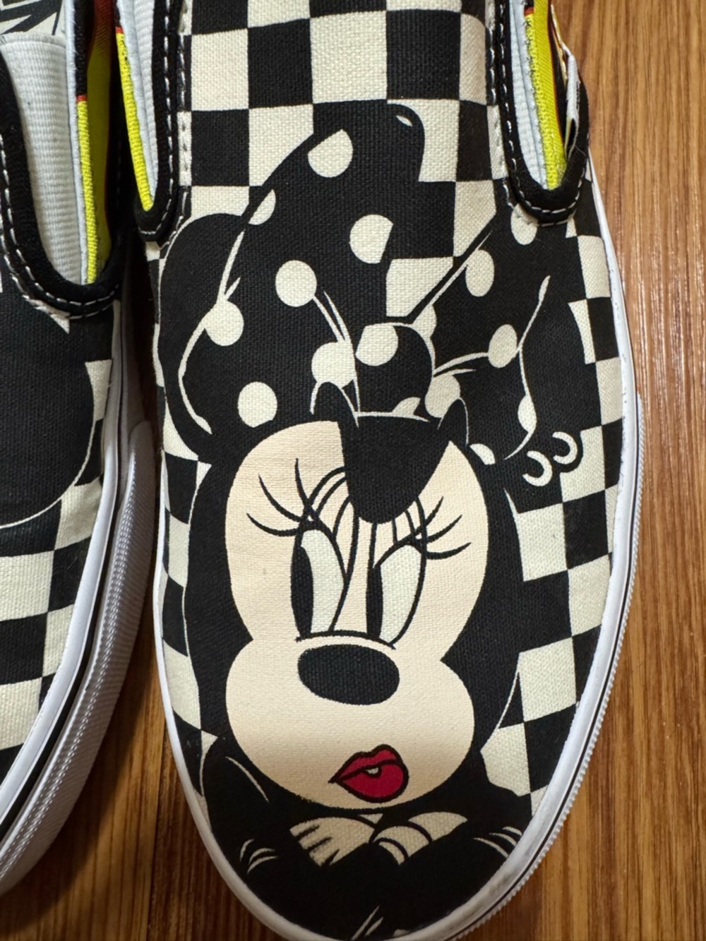 Disney x Vans Checkered Flames Mickey & Minnie Slip on Shoes - Picture 3 of 8